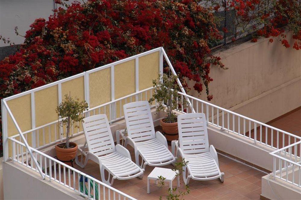 Residencial Colombo Bed & Breakfast Funchal  Exterior photo